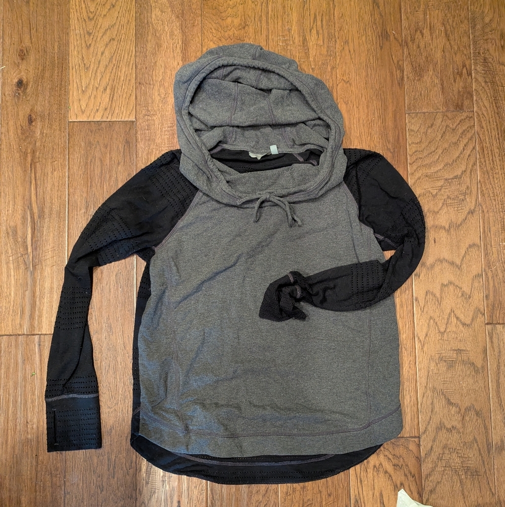 Gray and Black Men's Hoodie Shirt